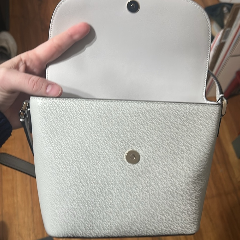 🆕Kate Spade Leather Crossbody Bag - Picture 3 of 9